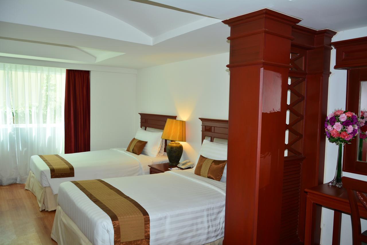 Pride Beach Resort - Adults Only Patong 외부 사진